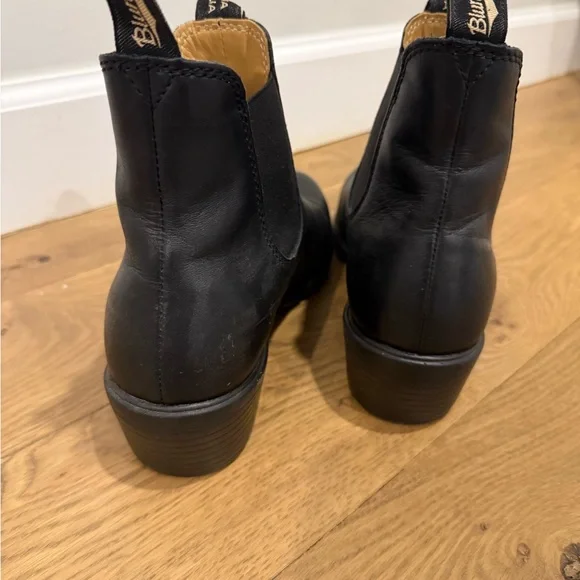 Blundstone Black Ankle Booties - Picture 5 of 7